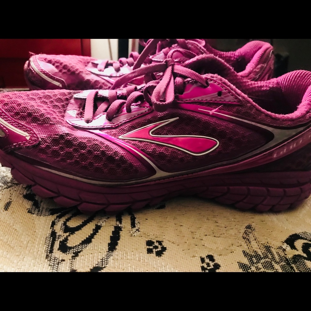 Brooks Ghost 7 Purple Size: 8 1/2 M